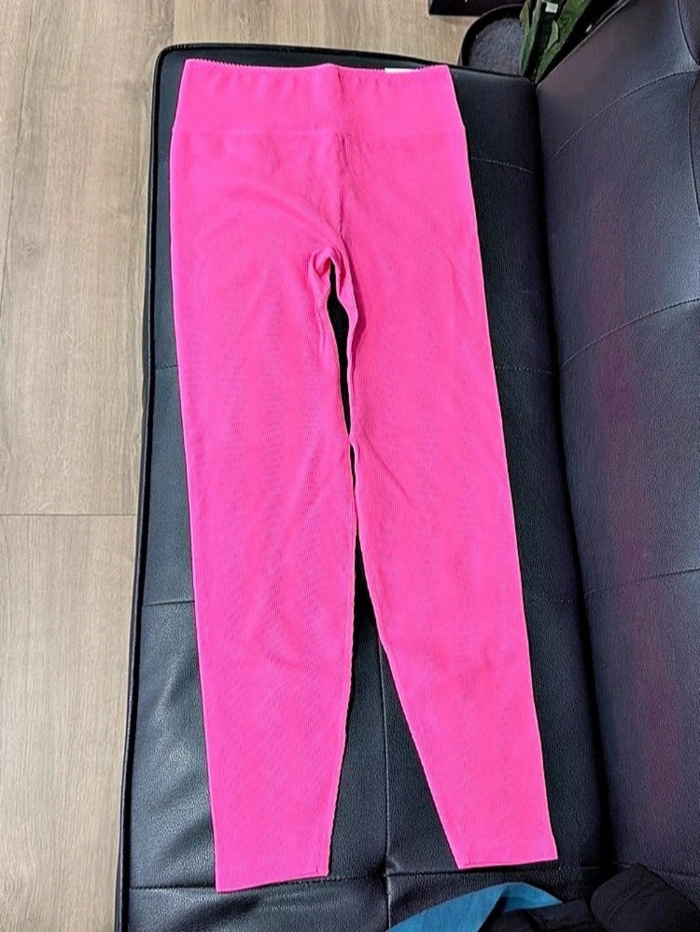 PINK Leggings Size Medium NWT